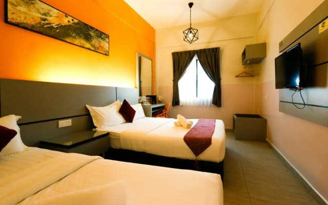 Travelland Hotel - photo 4