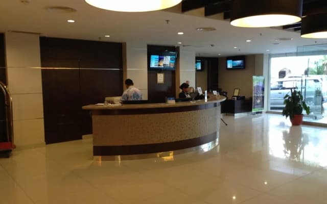 Hotel Sixty3 - photo 2