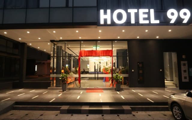 Hotel 99 Sepang Klia - photo 2