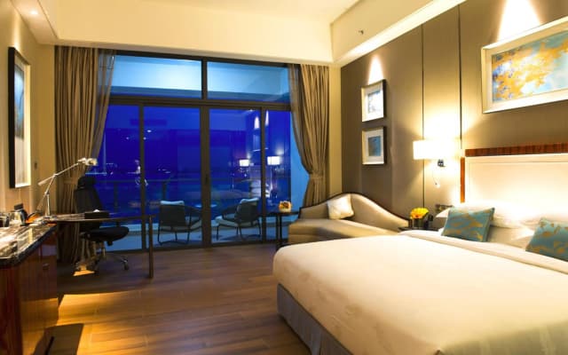 Forest City Marina Hotel - photo 3