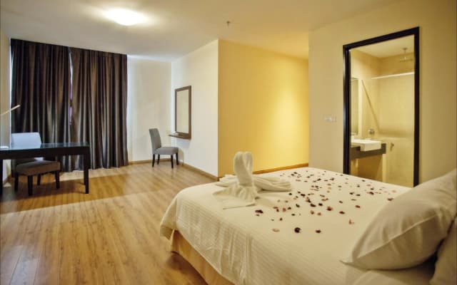 Cathayana Hotel Kuantan - photo 3
