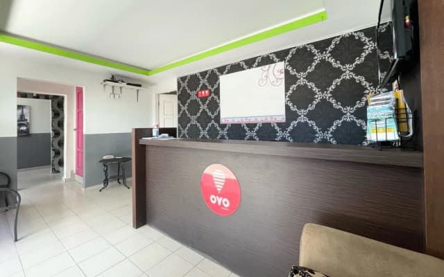 OYO 90324 Muar Station Hotel - photo 2