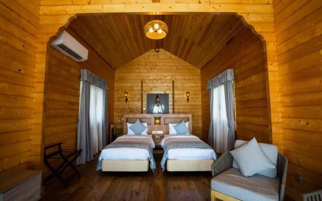 Mari Mari Backpackers Lodge, Mantanani Island - photo 5