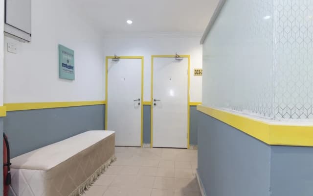OYO 587 The Dream Hotel - photo 3
