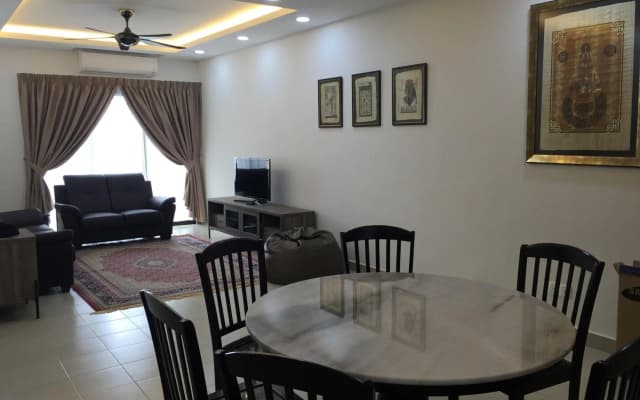 Rusnoor Homestay Alami Residensi 2-17-2 - photo 3