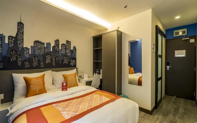 City Edge Hotel - photo 3
