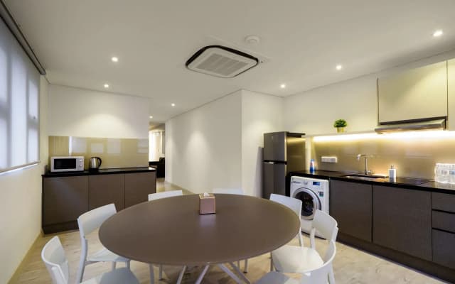 Magazine Vista Hotel Managed By The Ascott Limited - photo 3