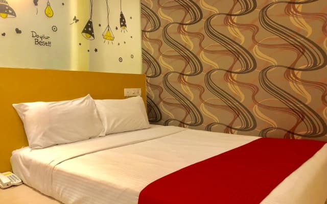 8 Days Boutique Hotel @ Mount Austin JB - photo 3