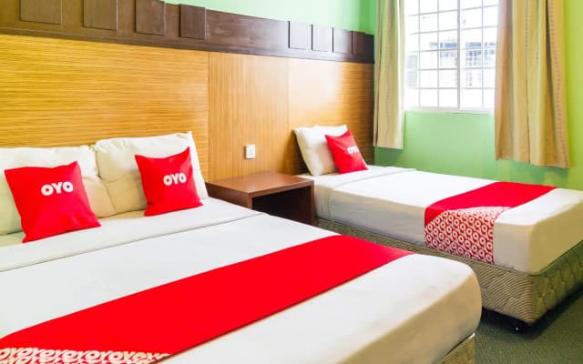 OYO 89408 Royal Hotel - photo 2