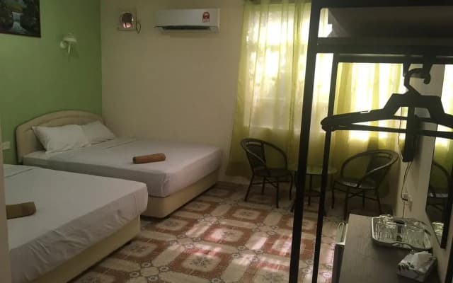 HIG Beach Motel - photo 2