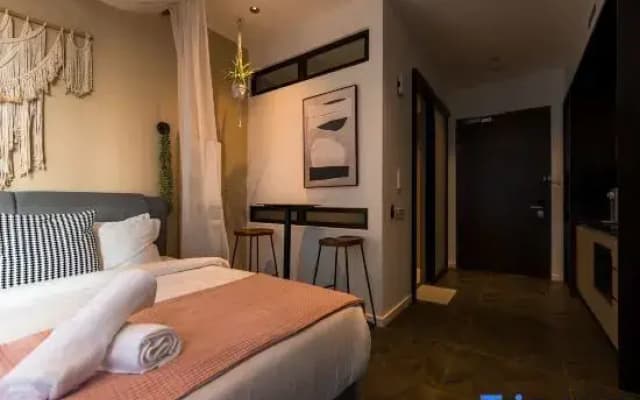 Scarletz KLCC @ Apartments By Gravity 【6mins Kuala Lumpur Tower（KL Tower） + Rooftop Infnity pool】 - photo 5