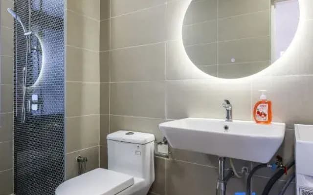 Luxurious TRX Corner Dual Balconies + 2 Bedrooms - photo 2