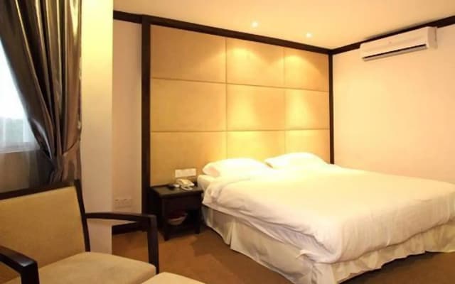 Country Hotel - photo 4