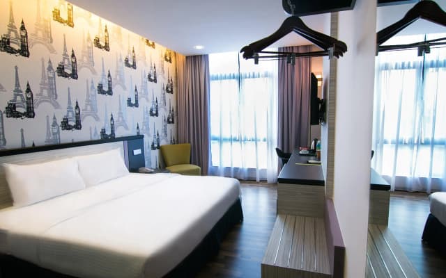 Indra Hotel - Boutique Suites - photo 2