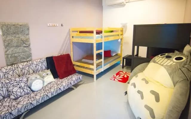 First Floor Guesthouse - photo 2