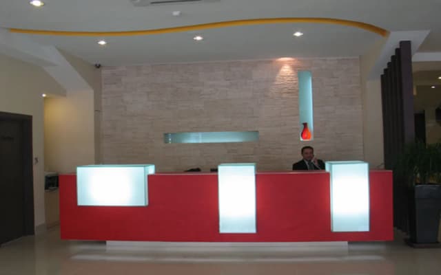 Hotel 98 - photo 2