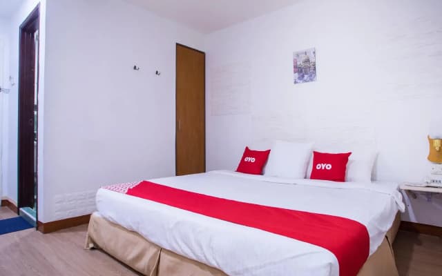 OYO 43963 T Signature Hotel - photo 4