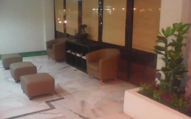 Juita Premier Hotel - photo 2