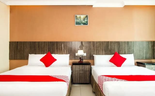 Super OYO 443 Crystal City Hotel - photo 4