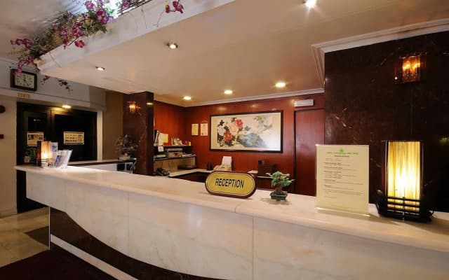 Hotel Waterfall - photo 2
