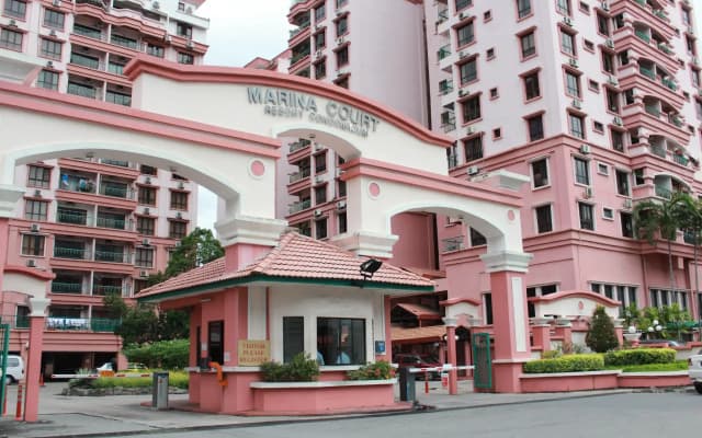 Ideal Holiday Apartment @Marina Court Resort Condominium - photo 2