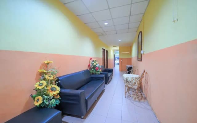 OYO 89850 Mutiara Motel - photo 2