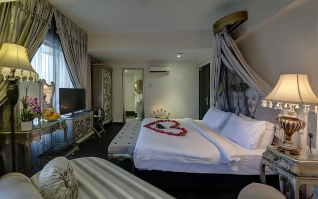 Arenaa Batik Boutique Hotel - photo 5