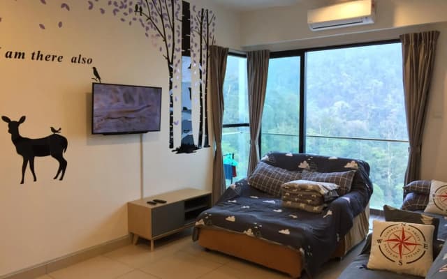 12pax Golden Shine Homestay @Midhills Genting - photo 3