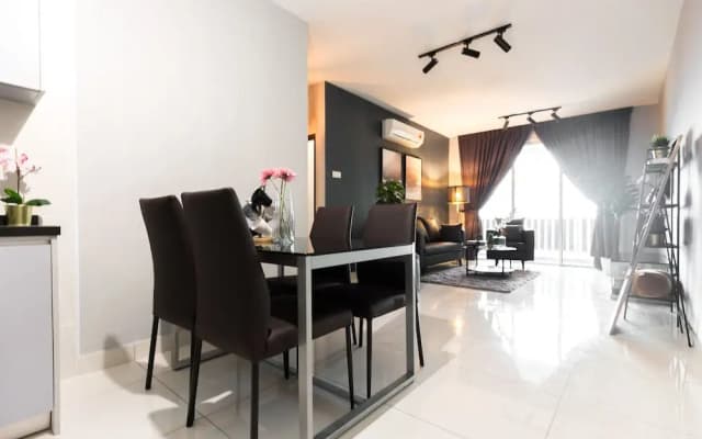 Taman Daya Homybed Homestay - photo 4