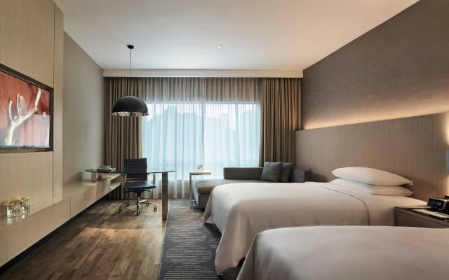 Renaissance Kuala Lumpur Hotel & Convention Centre - photo 3