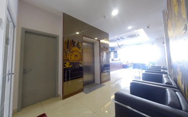 GM Grand Moments Hotel - photo 2