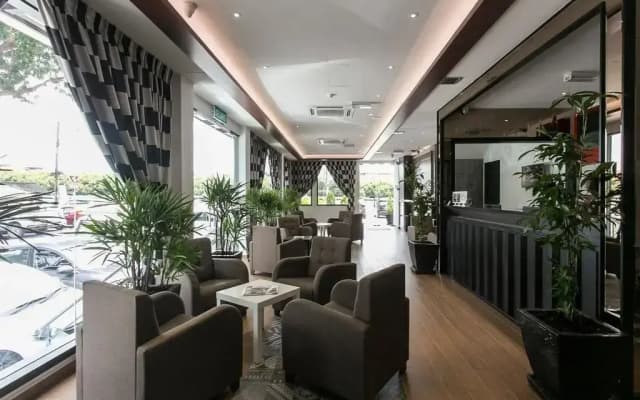 OYO 292 Stella Hotel - photo 3