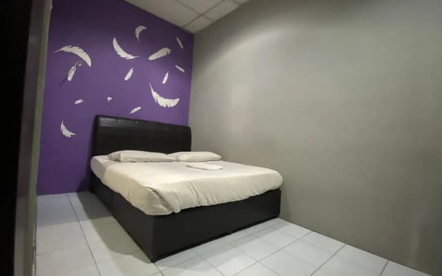 OYO 89760 Harmoni Inn Hotel - photo 3