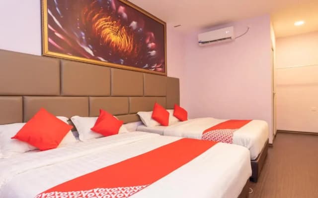 OYO 89423 Zenz Hotel - photo 3