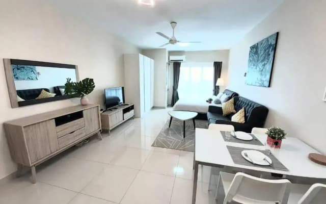 Homey Galleria Suite A 10 12 - photo 3