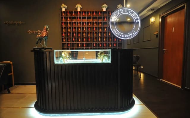 Skye Hotel - photo 2