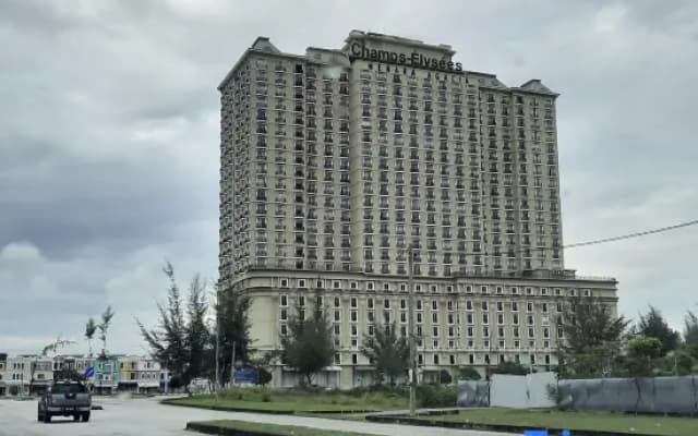 Champs Elysees Homestay by Landmark @ Kampar - photo 2