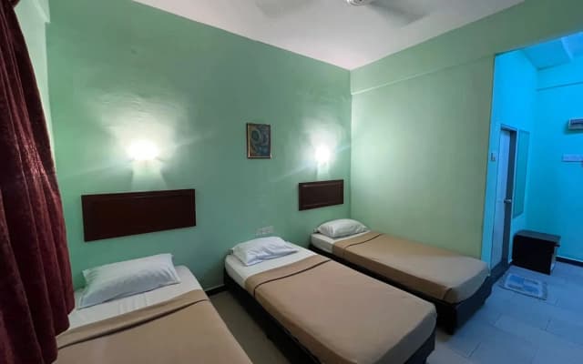 Collection O Analisa Beach Resort - photo 4