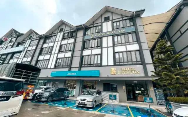 Hotel Brynton At Cameron Centrum Mall - photo 3