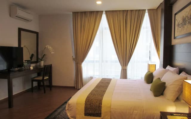 Samsuria Beach Resort & Residence - photo 5