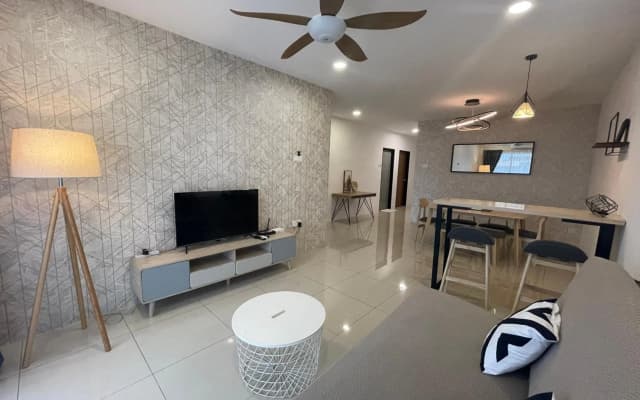 Ipoh Waterpark Homestay 7-12pax 3 Or 4Bedrooms Pool or City View with 2parking - photo 5