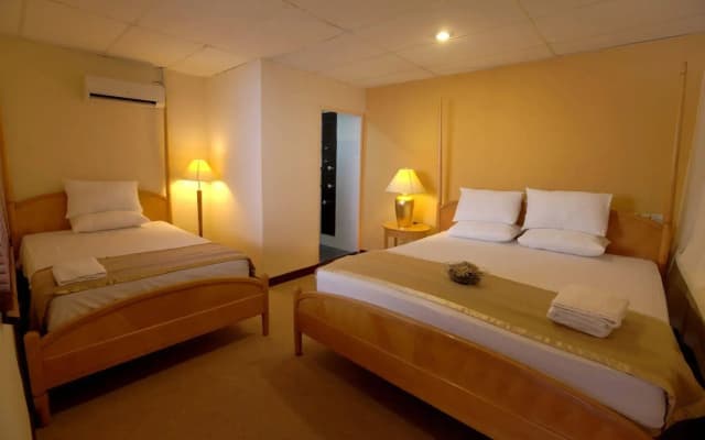 Red Inn Cabana - photo 4