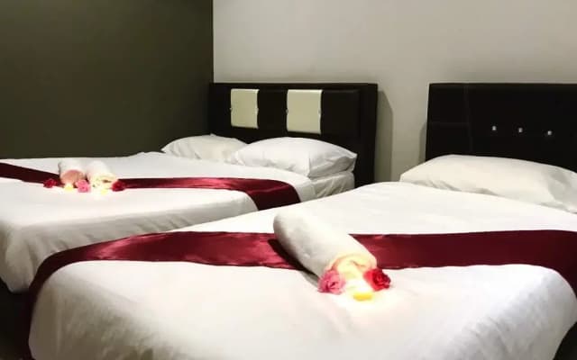 UR Hotel - photo 3