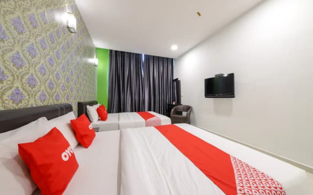 OYO 89497 Dream Nur Hotel - photo 5