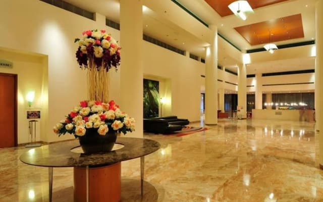 Parkcity Everly Hotel - photo 2