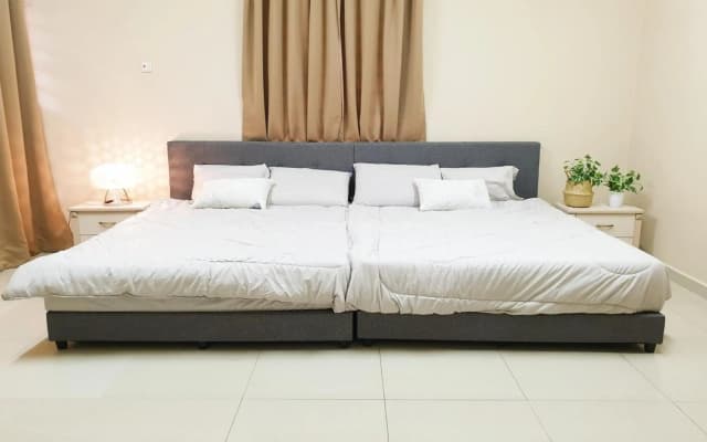 Airport Garden Stay #corner hoise 5 rooms #free wifi #parking #tv chanel - photo 4