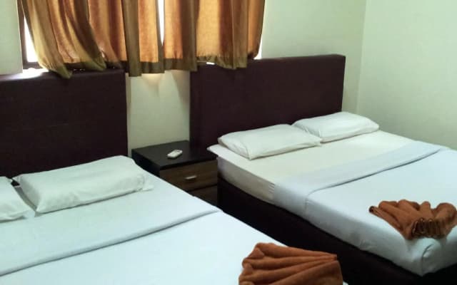 KK-Suites Residence @ Marina Court Resort Condominium - photo 3