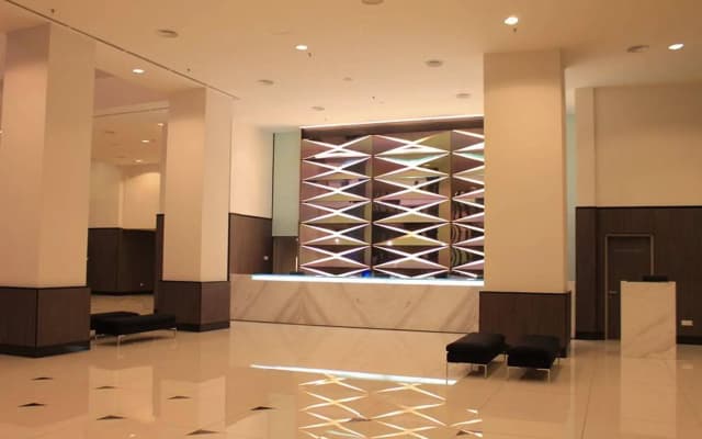 Grand Alora Hotel - photo 2