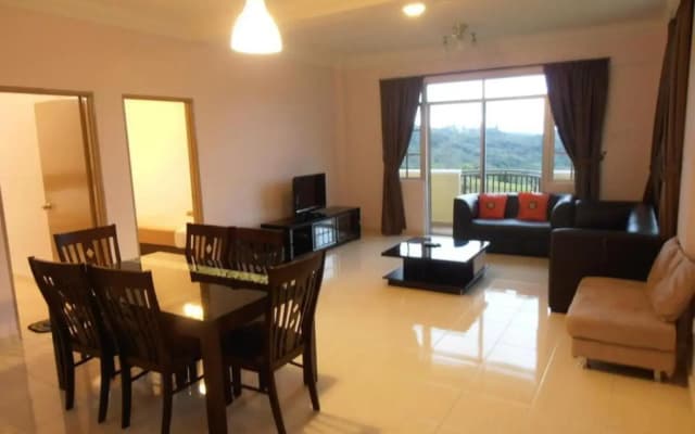 SA Apartments at Crown Imperial Court - photo 2