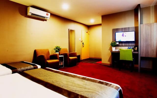 LS Hotel - photo 2